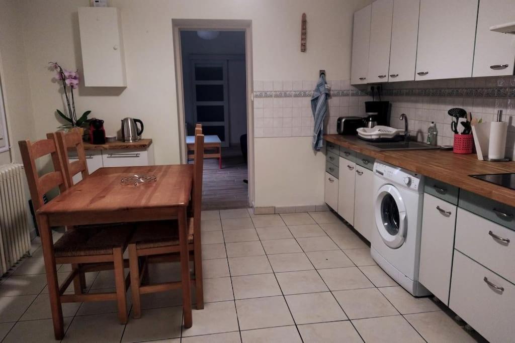 Maison Agreable Avec Stationnement Privatif Angulema Exterior foto